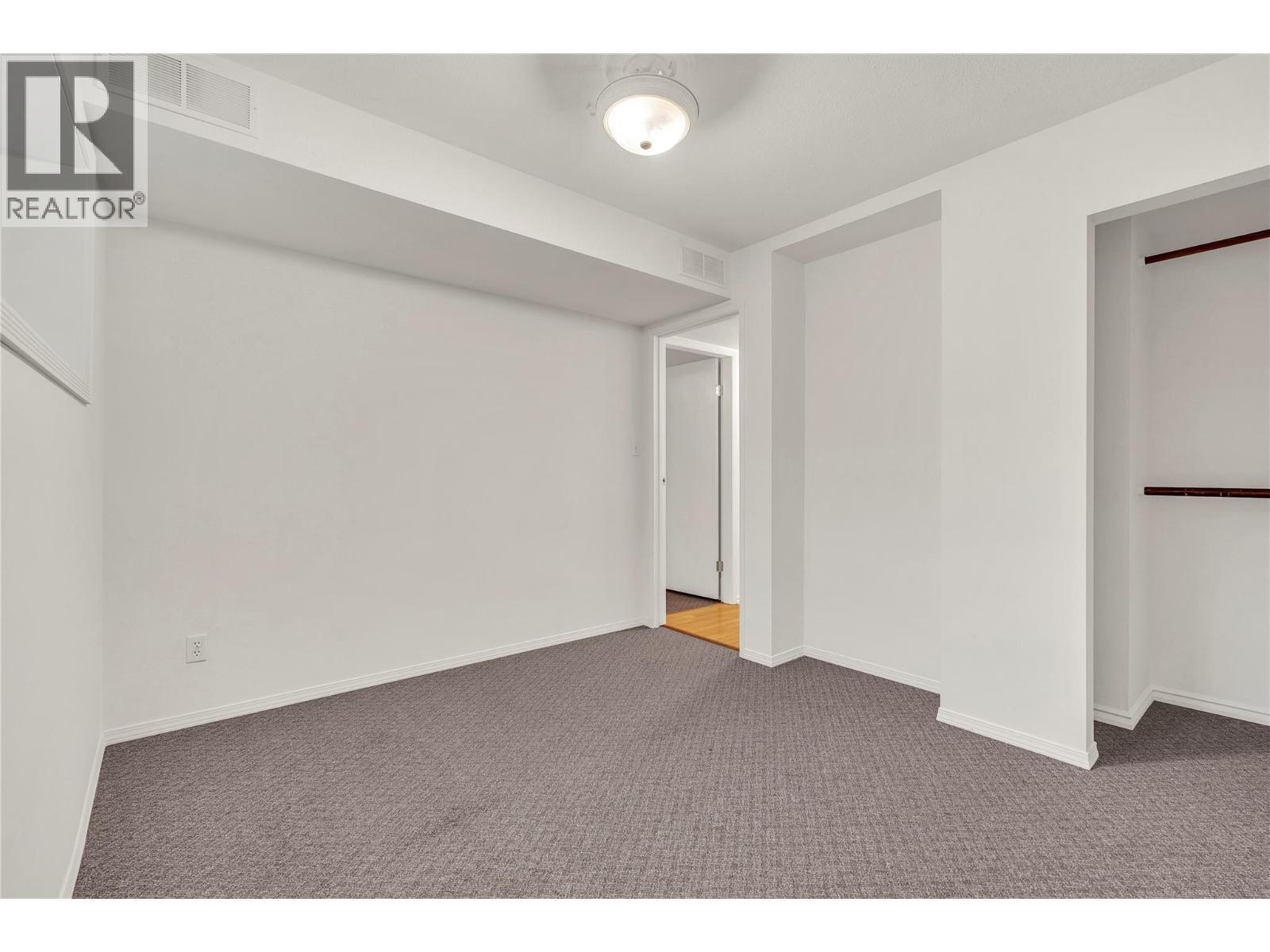 1528 Beatty Street, Penticton, BC - Indoor Photo Showing Other Room