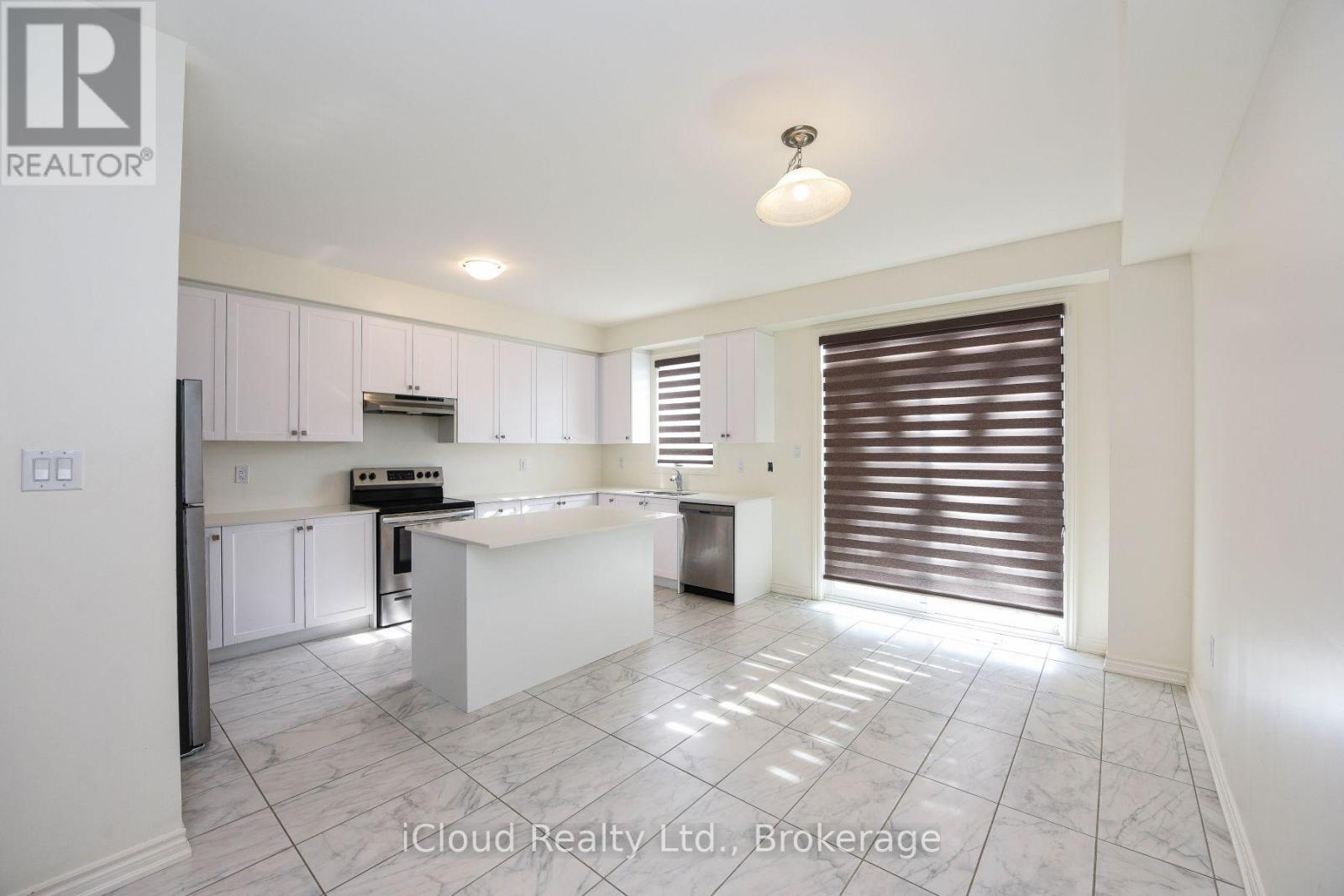 39 Stewardship Road, Brampton, ON - Indoor Photo Showing Kitchen