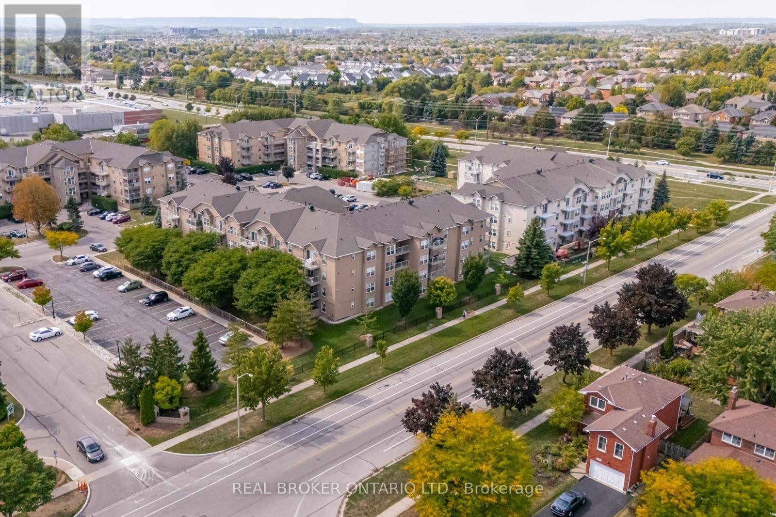 313 - 1460 Bishops Gate, Oakville, ON - Outdoor With View