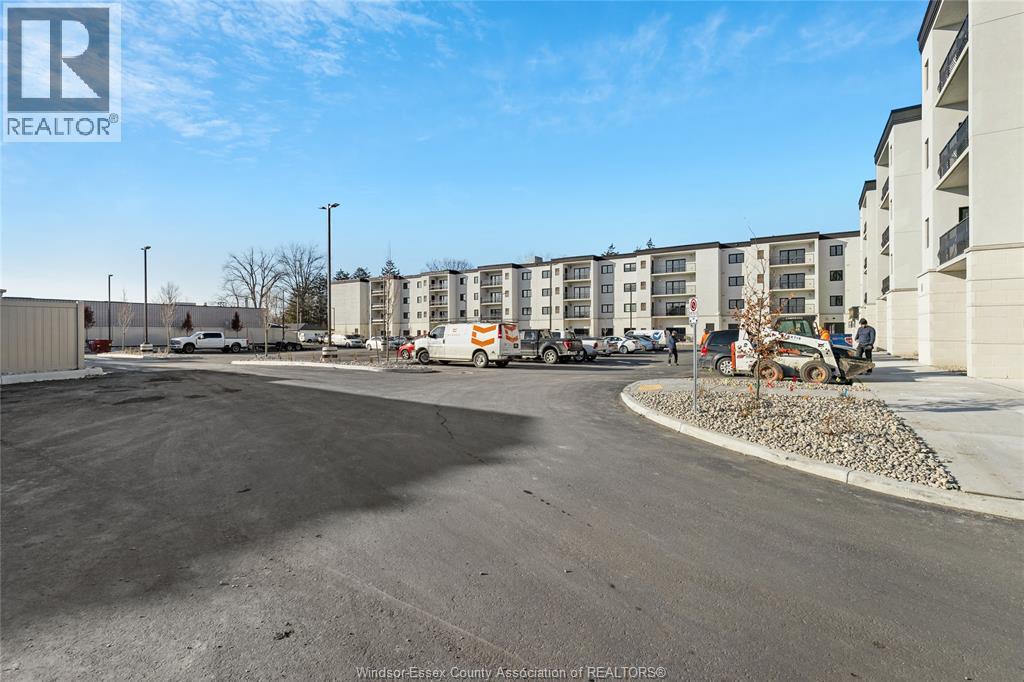 3817 Howard Avenue Unit# 313, Windsor, ON - Outdoor