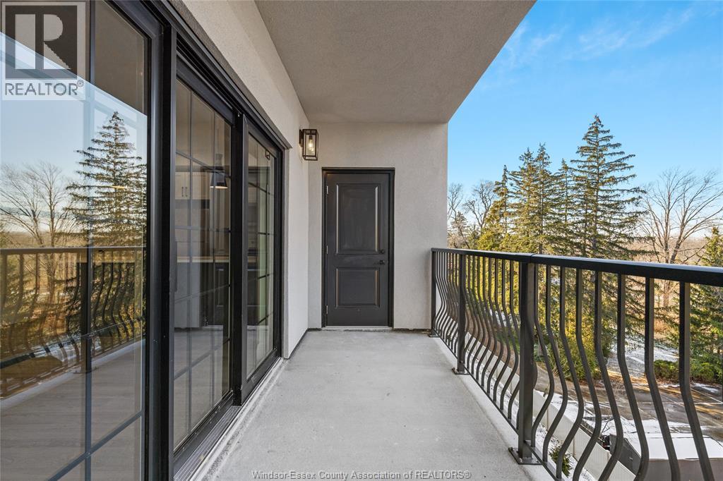 3817 Howard Avenue Unit# 313, Windsor, ON - Outdoor With Balcony With Exterior