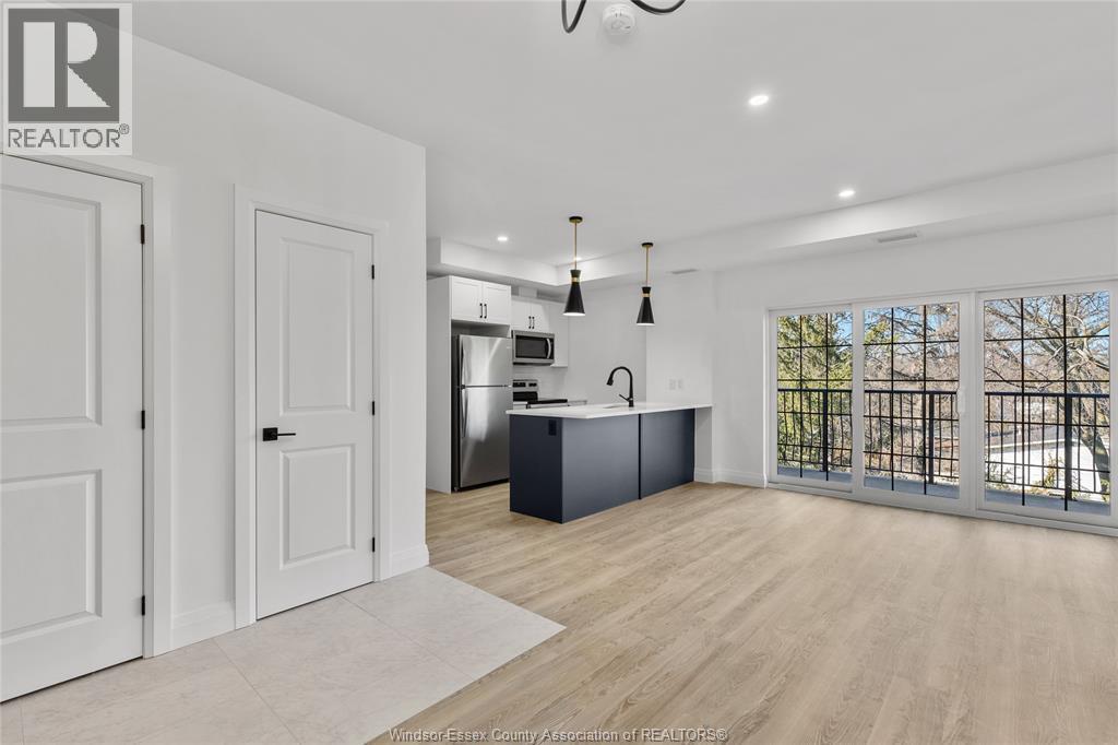 3817 Howard Avenue Unit# 313, Windsor, ON - Indoor