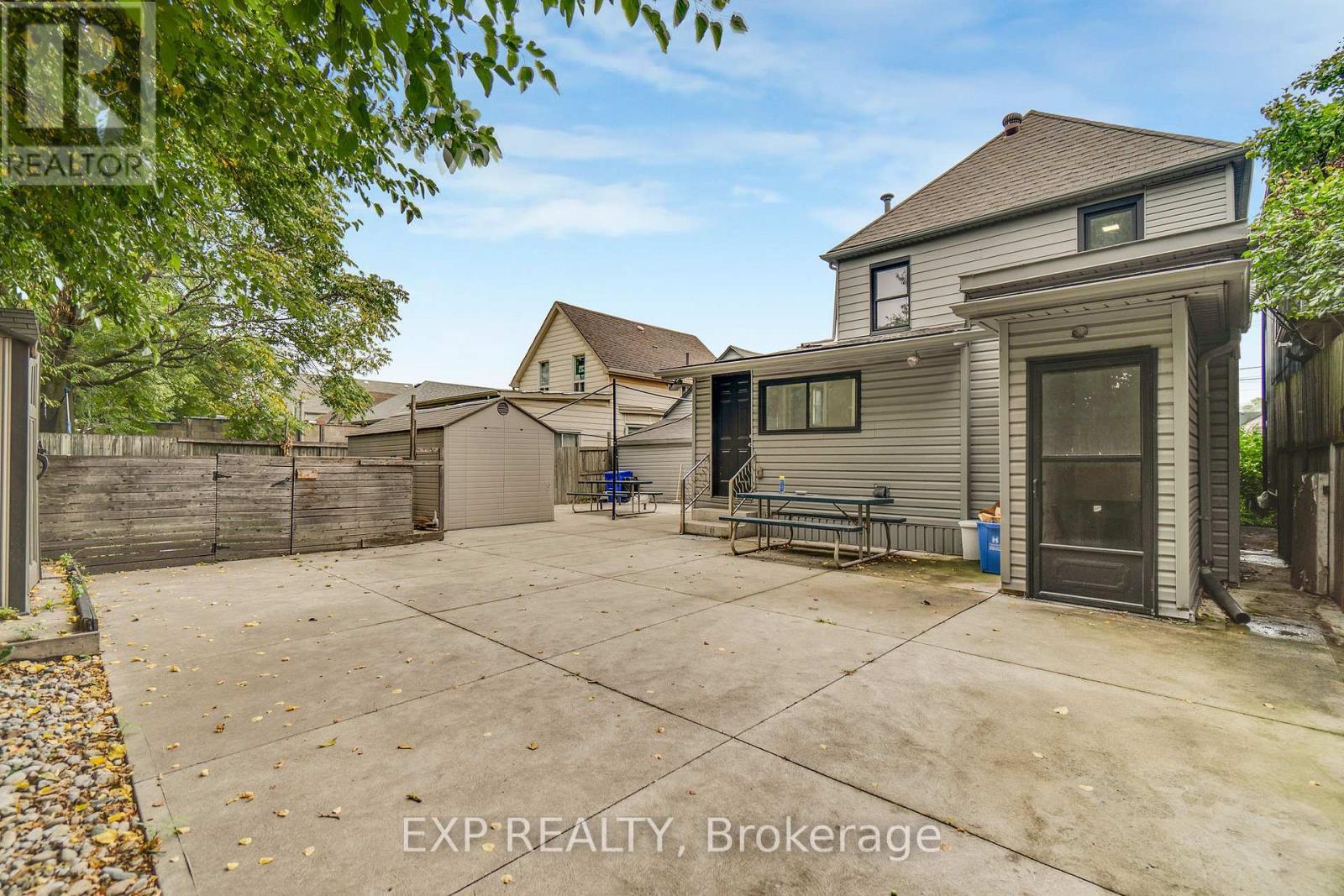 23 Lyndhurst Street, Hamilton, ON - Outdoor