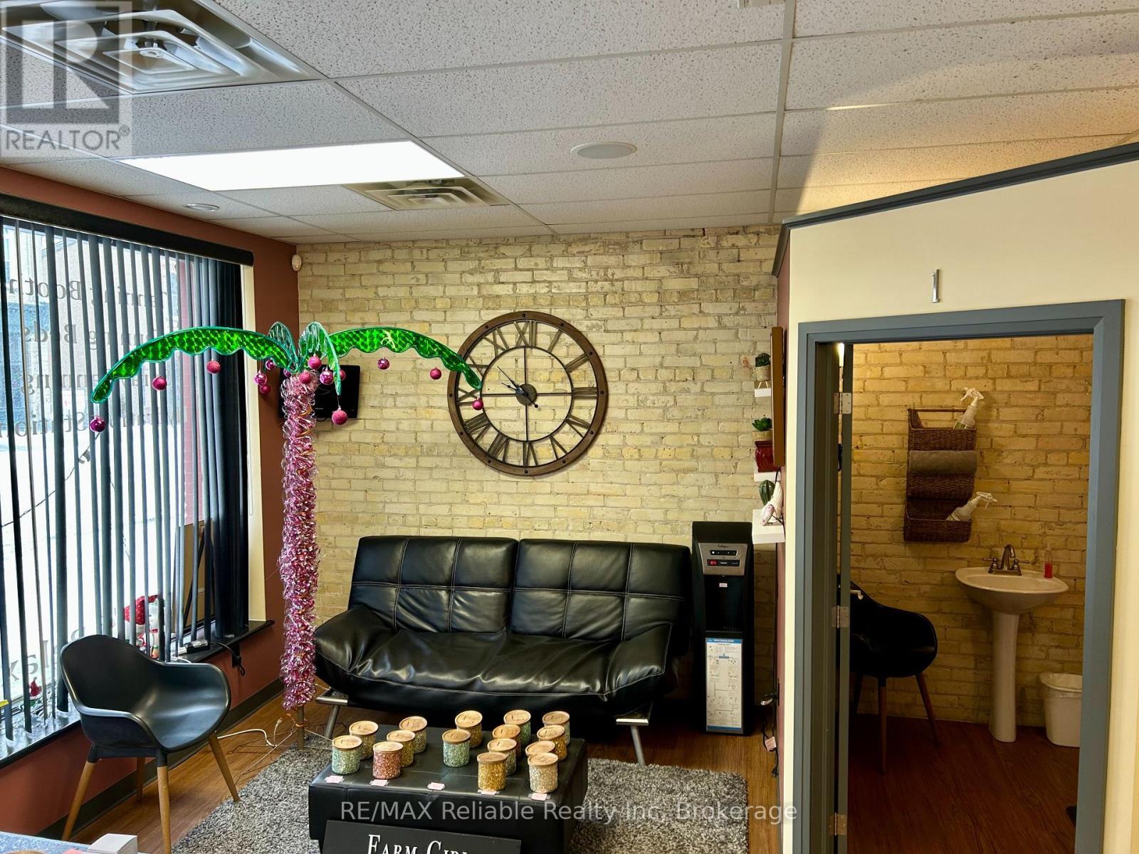 11 Main Street S, Huron East (Seaforth), ON