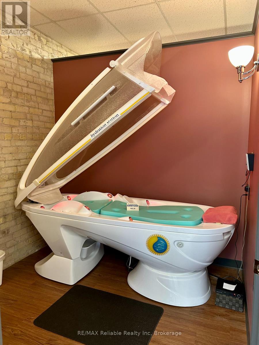 11 Main Street S, Huron East (Seaforth), ON