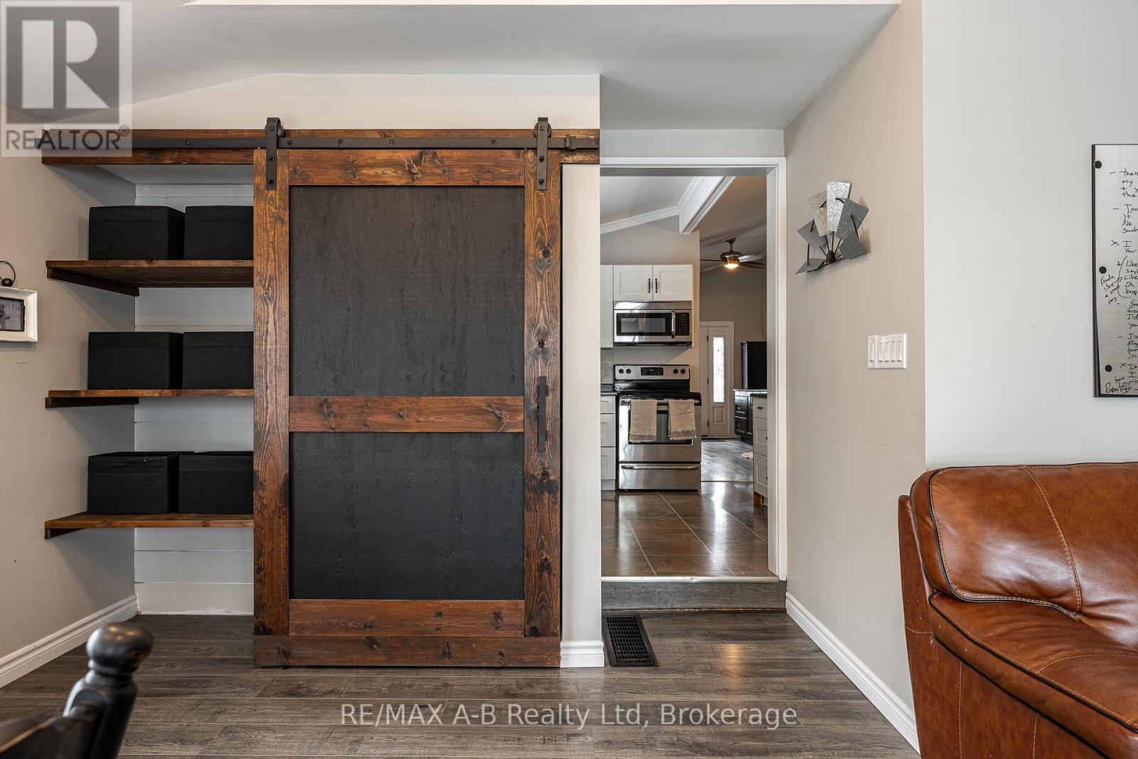 250 Orchard Avenue, Zorra, ON - Indoor Photo Showing Other Room