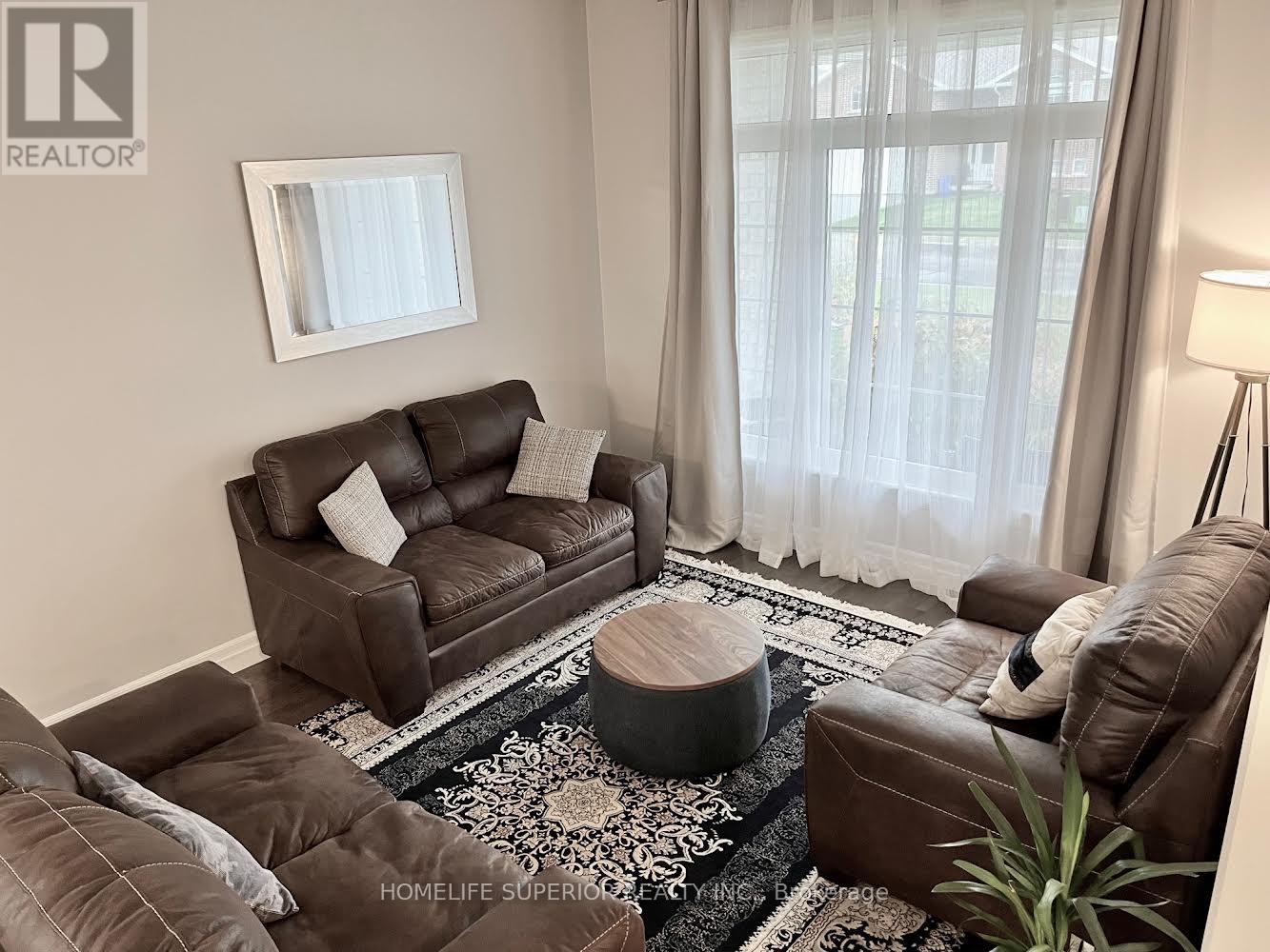 23 Crews Crescent, Quinte West (Murray Ward), ON - Indoor Photo Showing Living Room