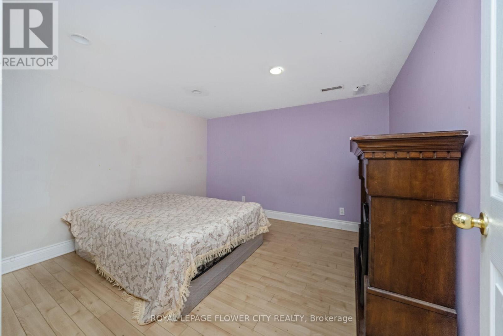 107 Skipton Crescent, Cambridge, ON - Indoor Photo Showing Bedroom