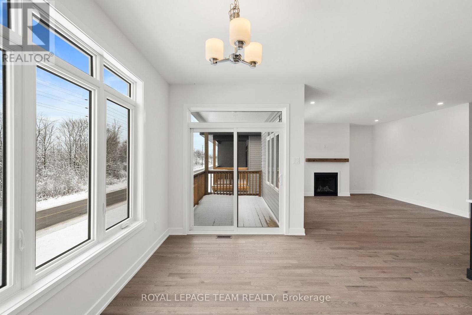 1086 Moore Street, Brockville, ON - Indoor With Fireplace