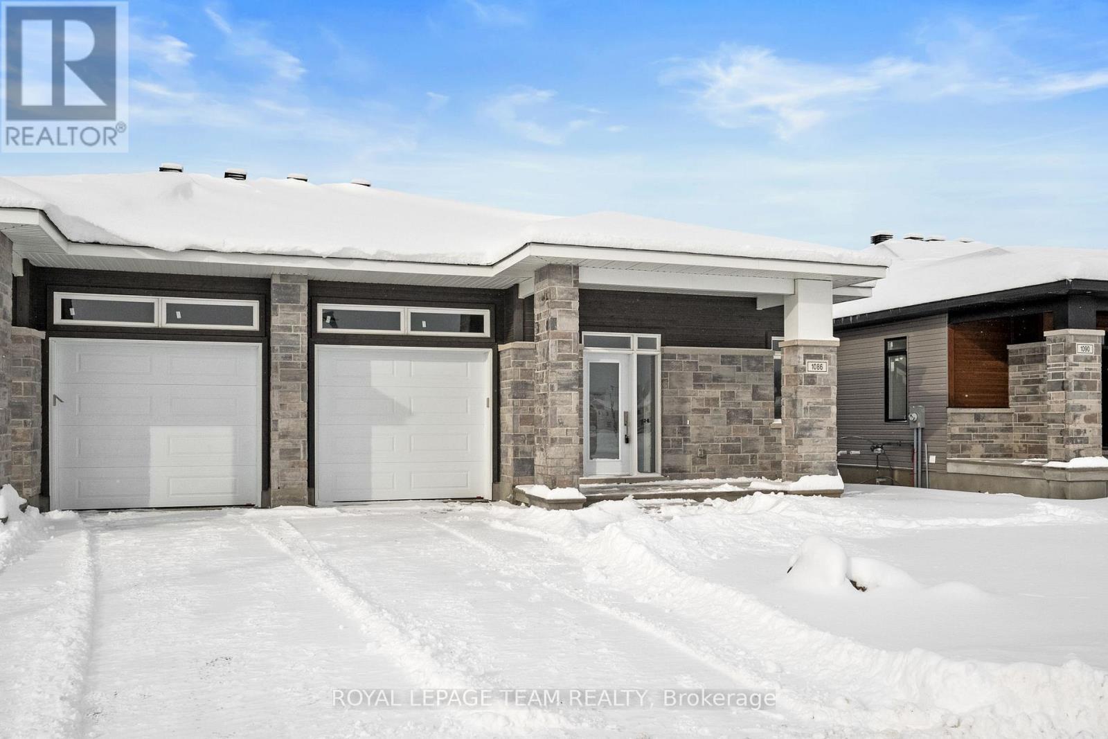 1086 Moore Street, Brockville, ON - Outdoor