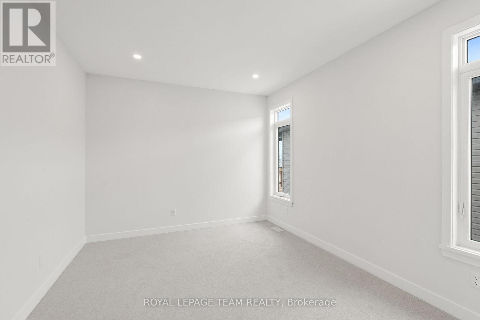 1086 Moore Street, Brockville, ON - Indoor Photo Showing Other Room