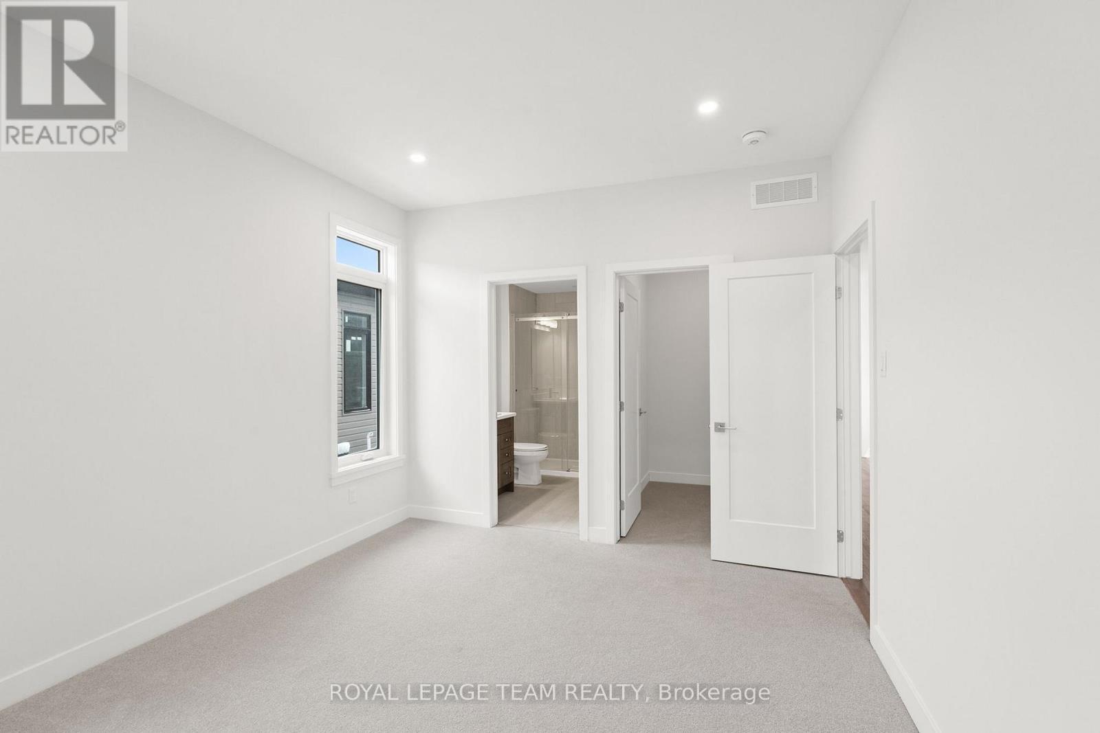 1086 Moore Street, Brockville, ON - Indoor Photo Showing Other Room