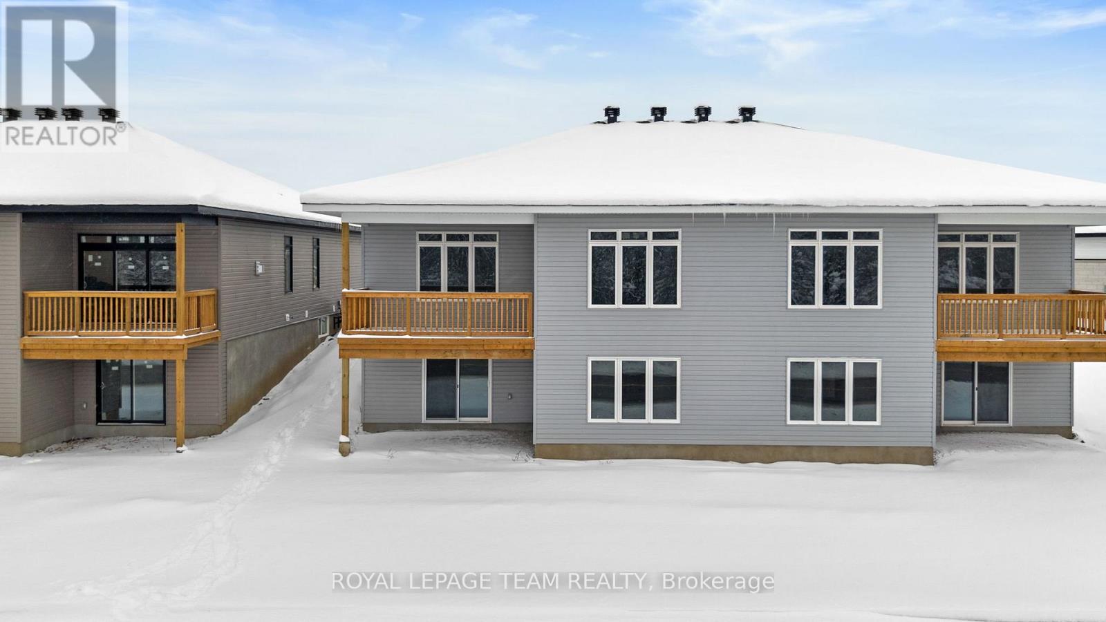 1086 Moore Street, Brockville, ON - Outdoor