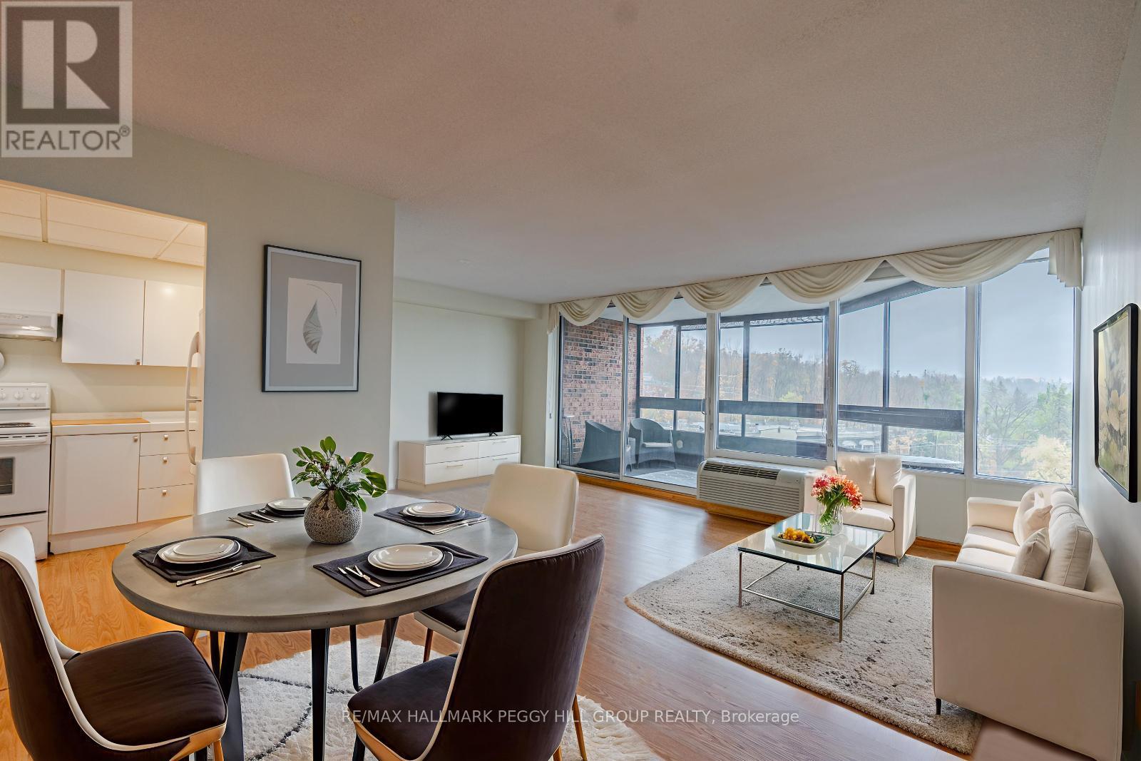 803 - 181 Collier Street, Barrie, ON - Indoor