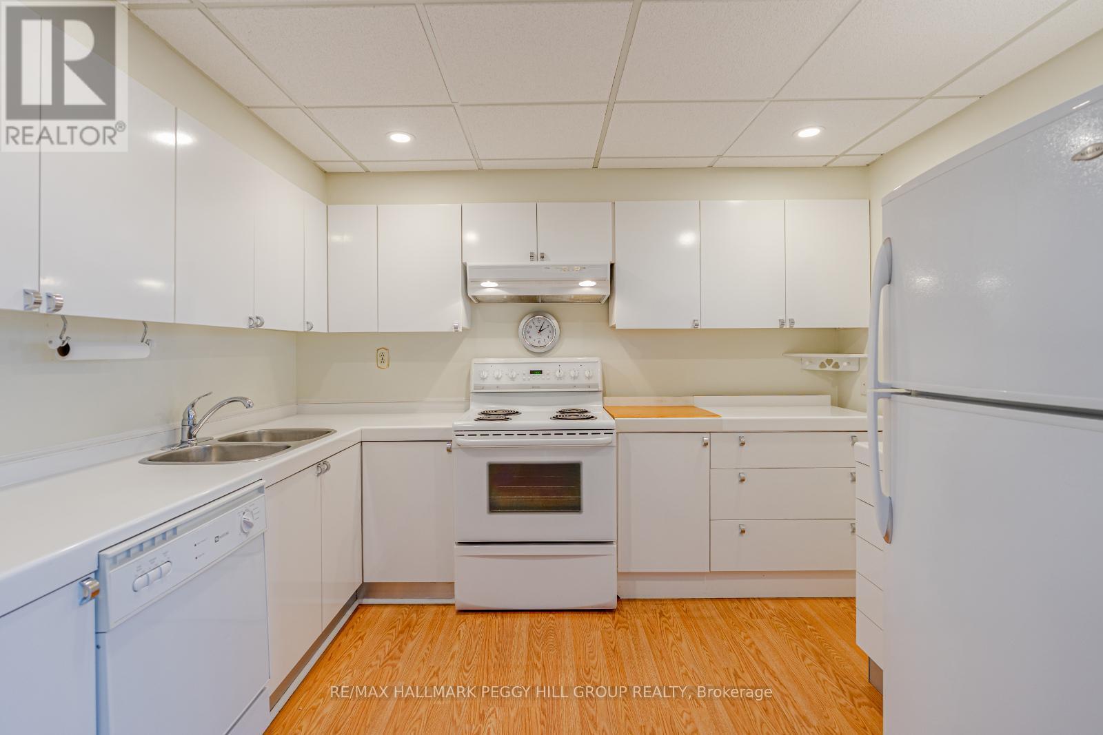 803 - 181 Collier Street, Barrie, ON - Indoor Photo Showing Kitchen With Double Sink