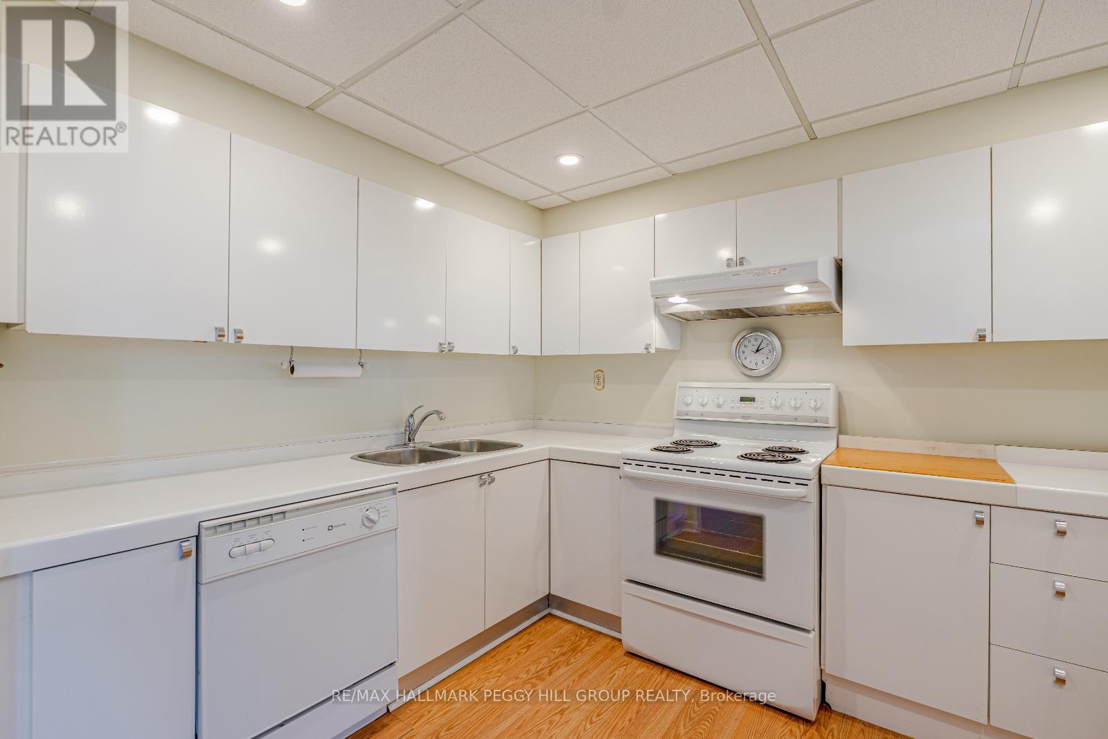 803 - 181 Collier Street, Barrie, ON - Indoor Photo Showing Kitchen With Double Sink
