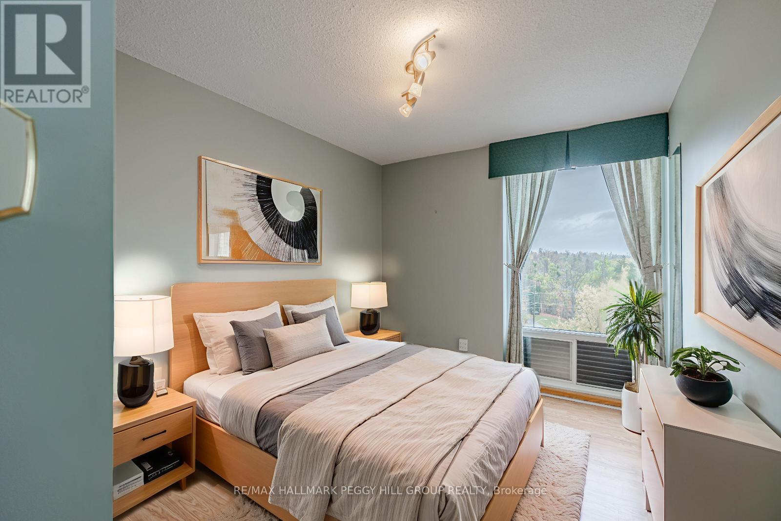 803 - 181 Collier Street, Barrie, ON - Indoor Photo Showing Bedroom