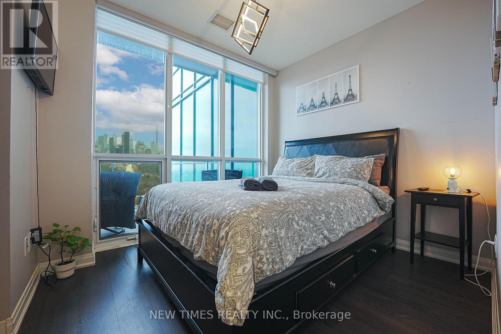4202 - 9 Bogert Avenue, Toronto, ON - Indoor Photo Showing Bedroom
