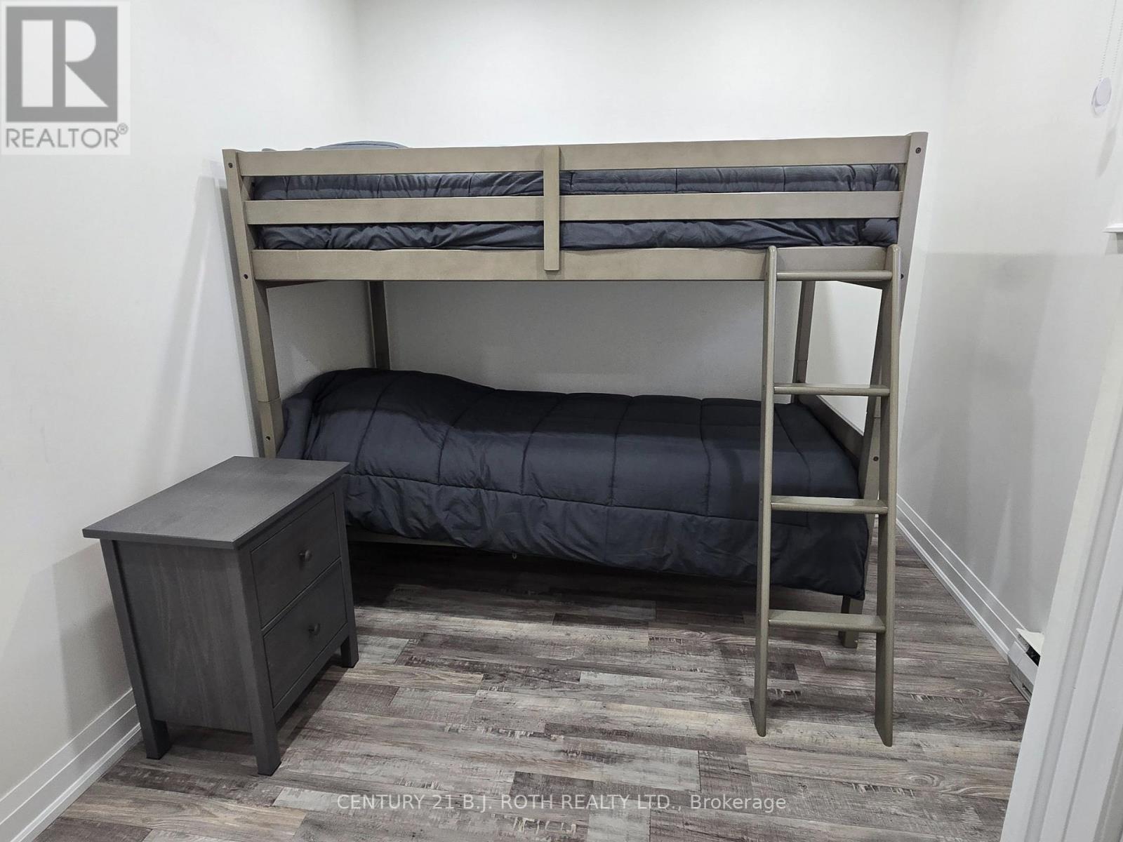 375 Santas Village Road, Bracebridge, ON - Indoor