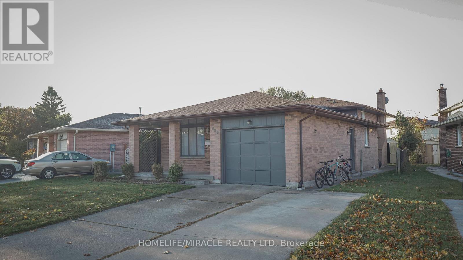 Main - 699 Classic Drive, London East, ON - Outdoor