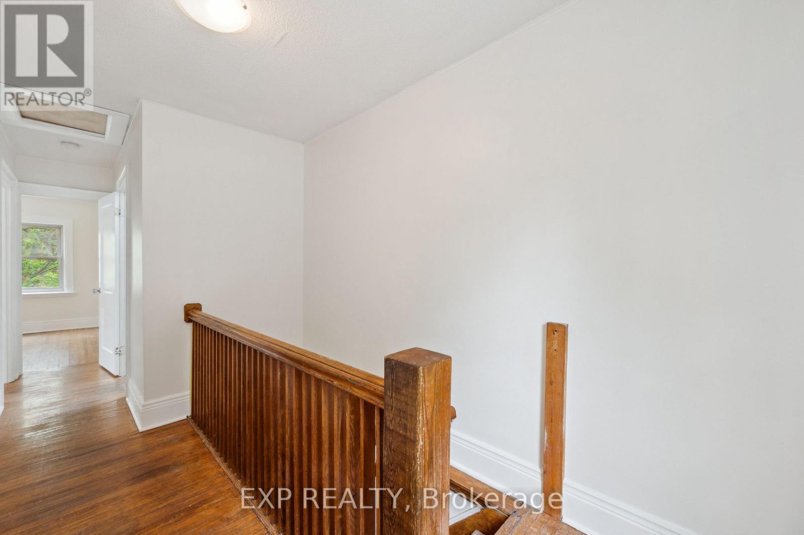 289 Houghton Avenue S, Hamilton, ON - Indoor Photo Showing Other Room