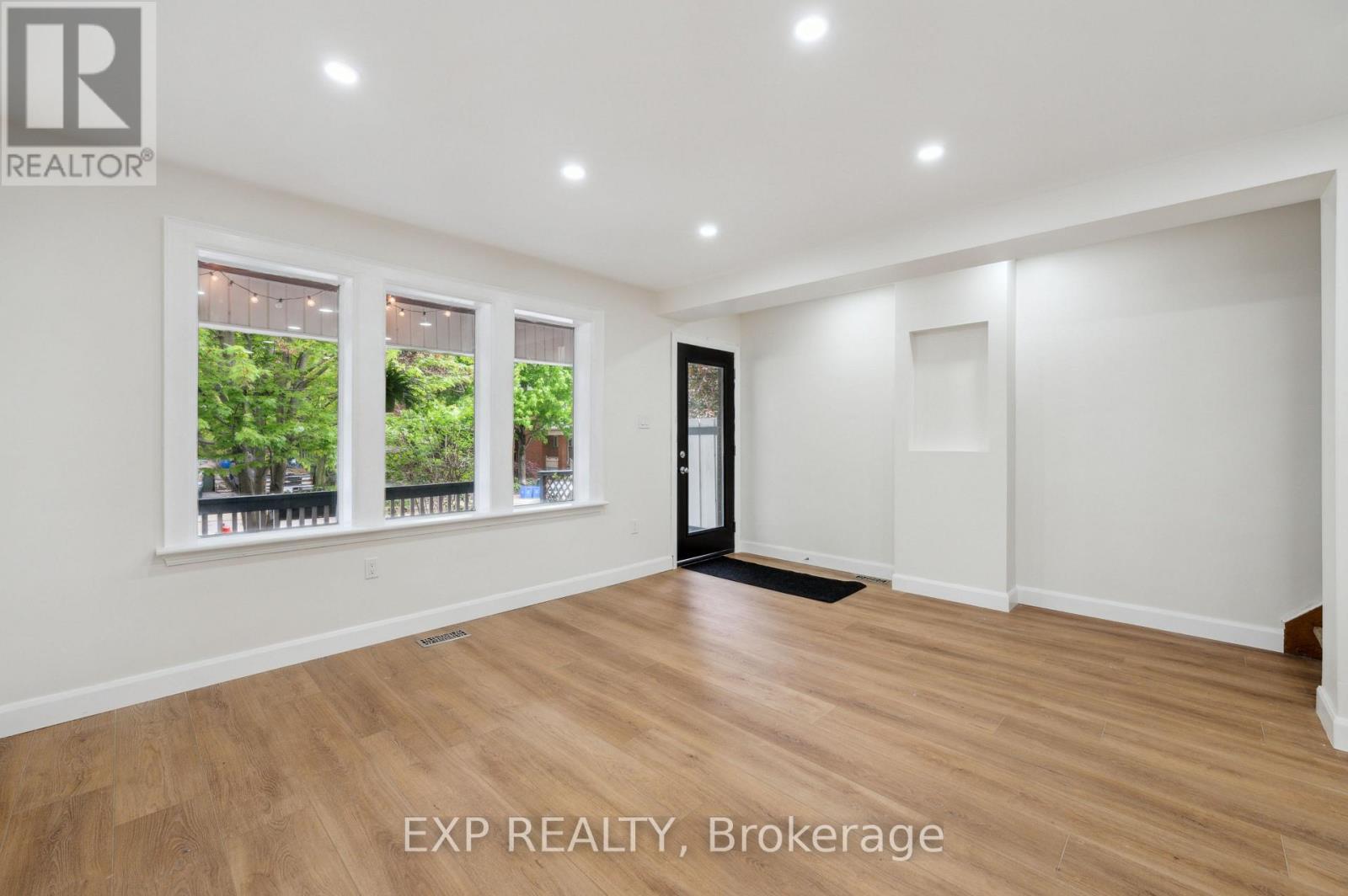 289 Houghton Avenue S, Hamilton, ON - Indoor Photo Showing Other Room