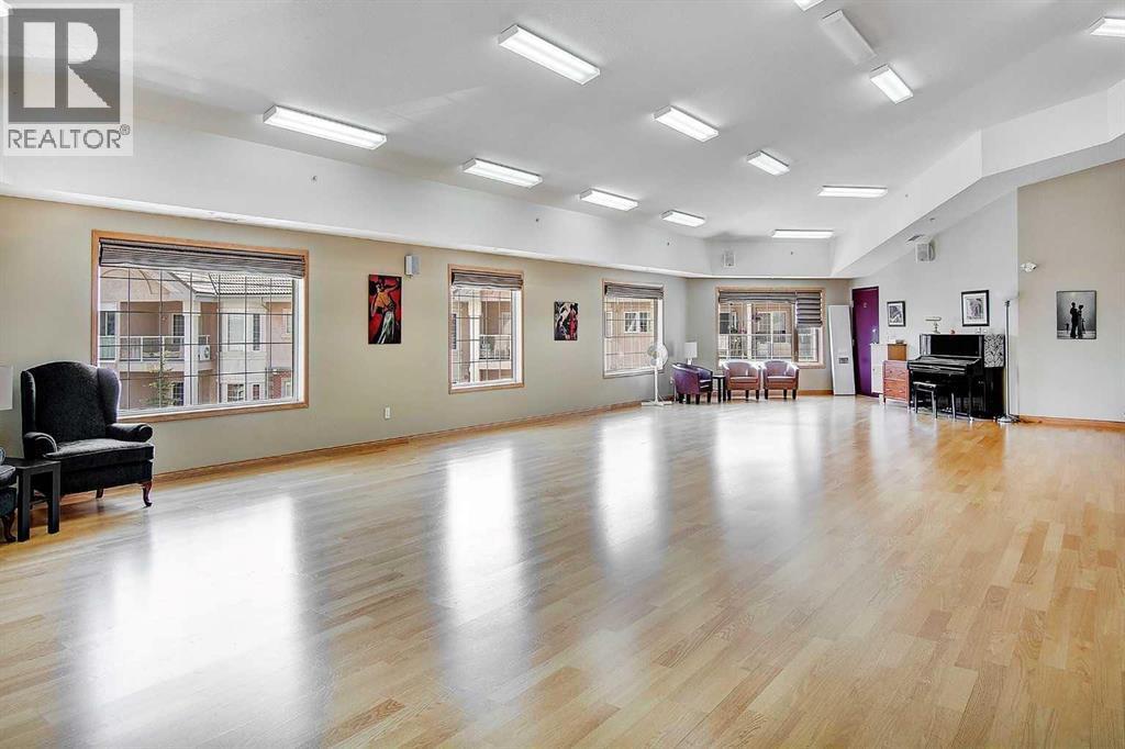 201, 223 Tuscany Springs Boulevard Nw, Calgary, AB - Indoor