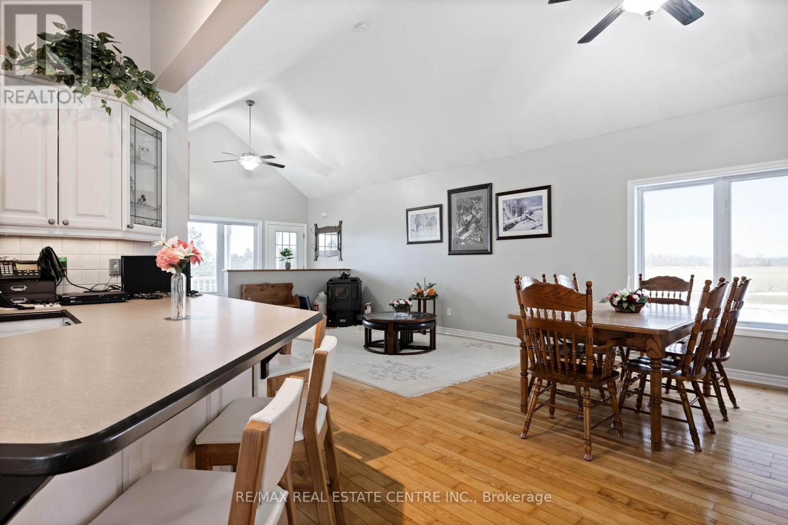 395115 County Road 12 Road, Amaranth, ON - Indoor Photo Showing Dining Room