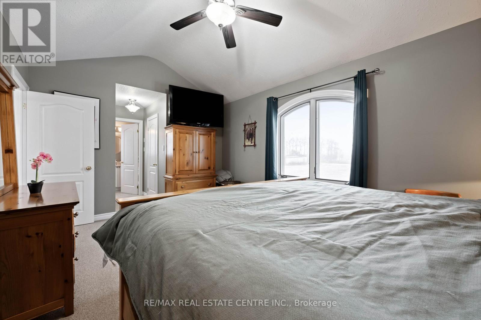 395115 County Road 12 Road, Amaranth, ON - Indoor Photo Showing Bedroom