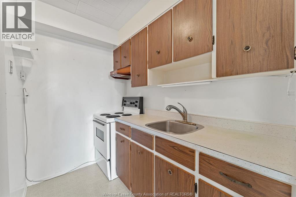 6550 Thornberry Unit# 6550, Windsor, ON - Indoor Photo Showing Kitchen