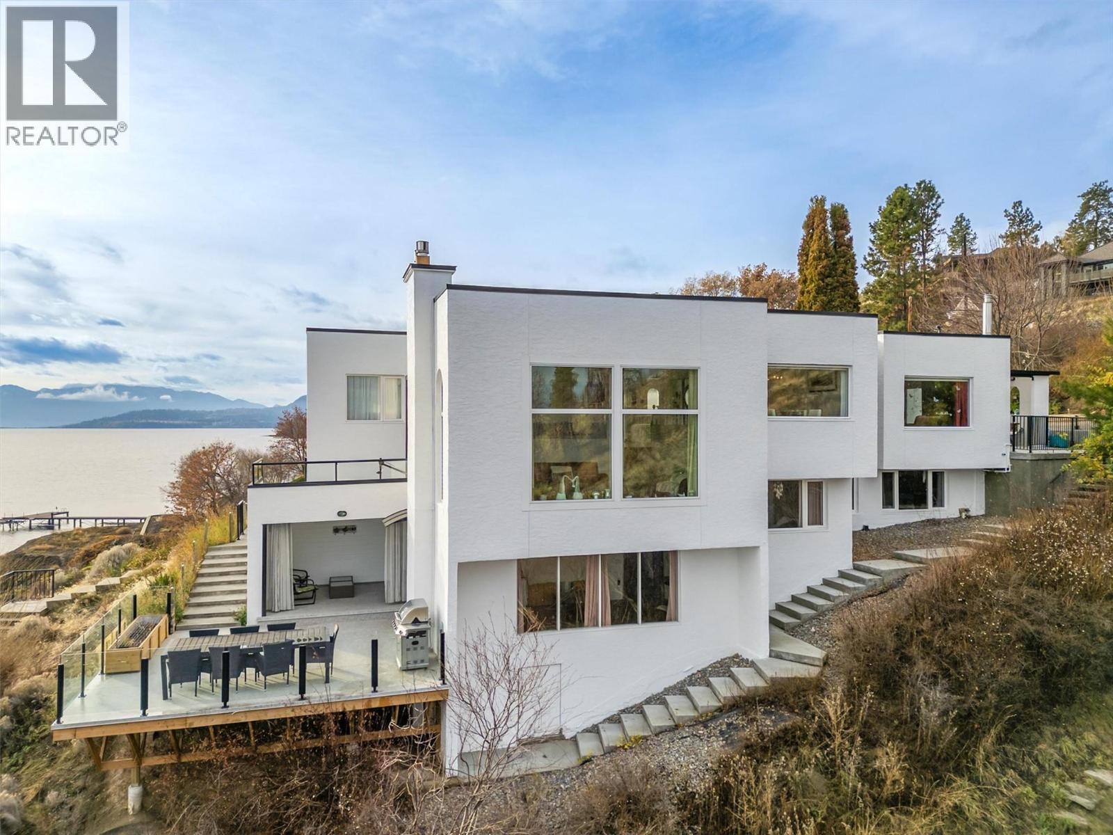 15 Traders Cove Road, Kelowna, BC - Outdoor With Body Of Water