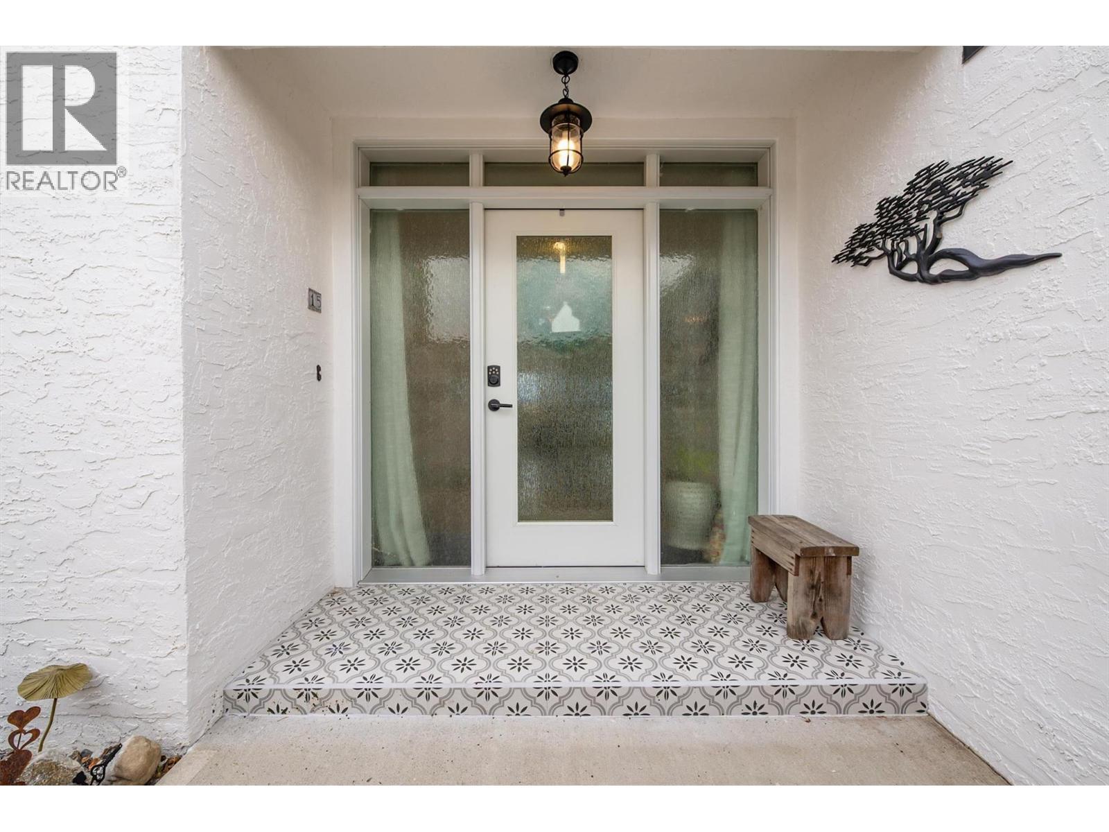 15 Traders Cove Road, Kelowna, BC - Outdoor With Exterior