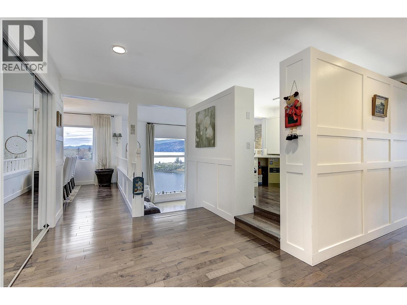 15 Traders Cove Road, Kelowna, BC - Indoor