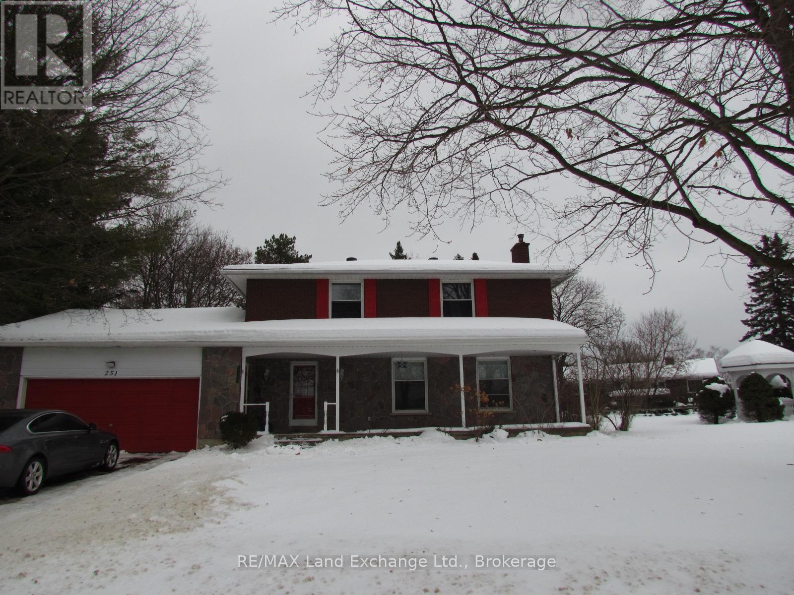 251 4Th Avenue, Hanover, ON - Outdoor With Facade
