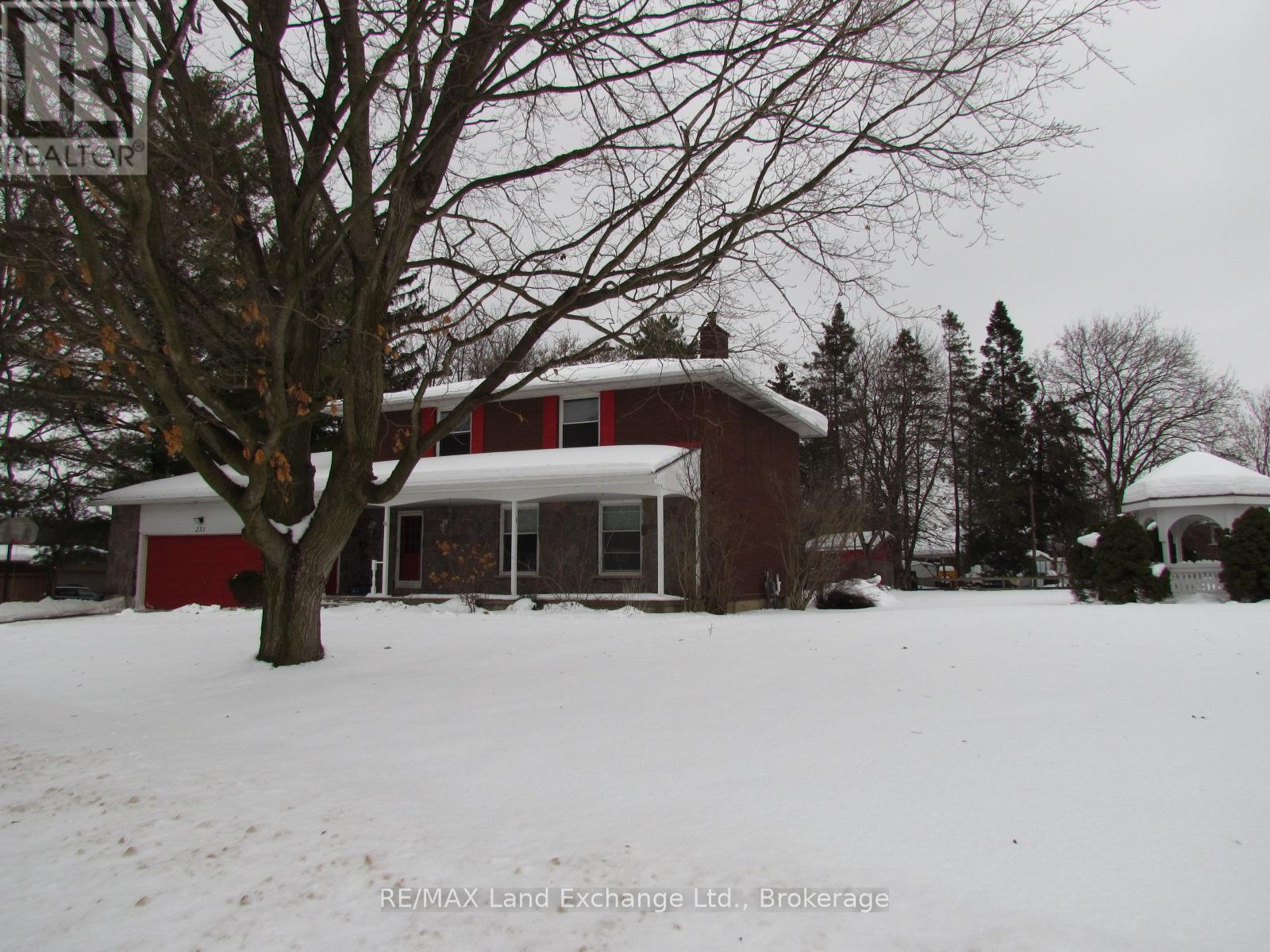 251 4Th Avenue, Hanover, ON - Outdoor