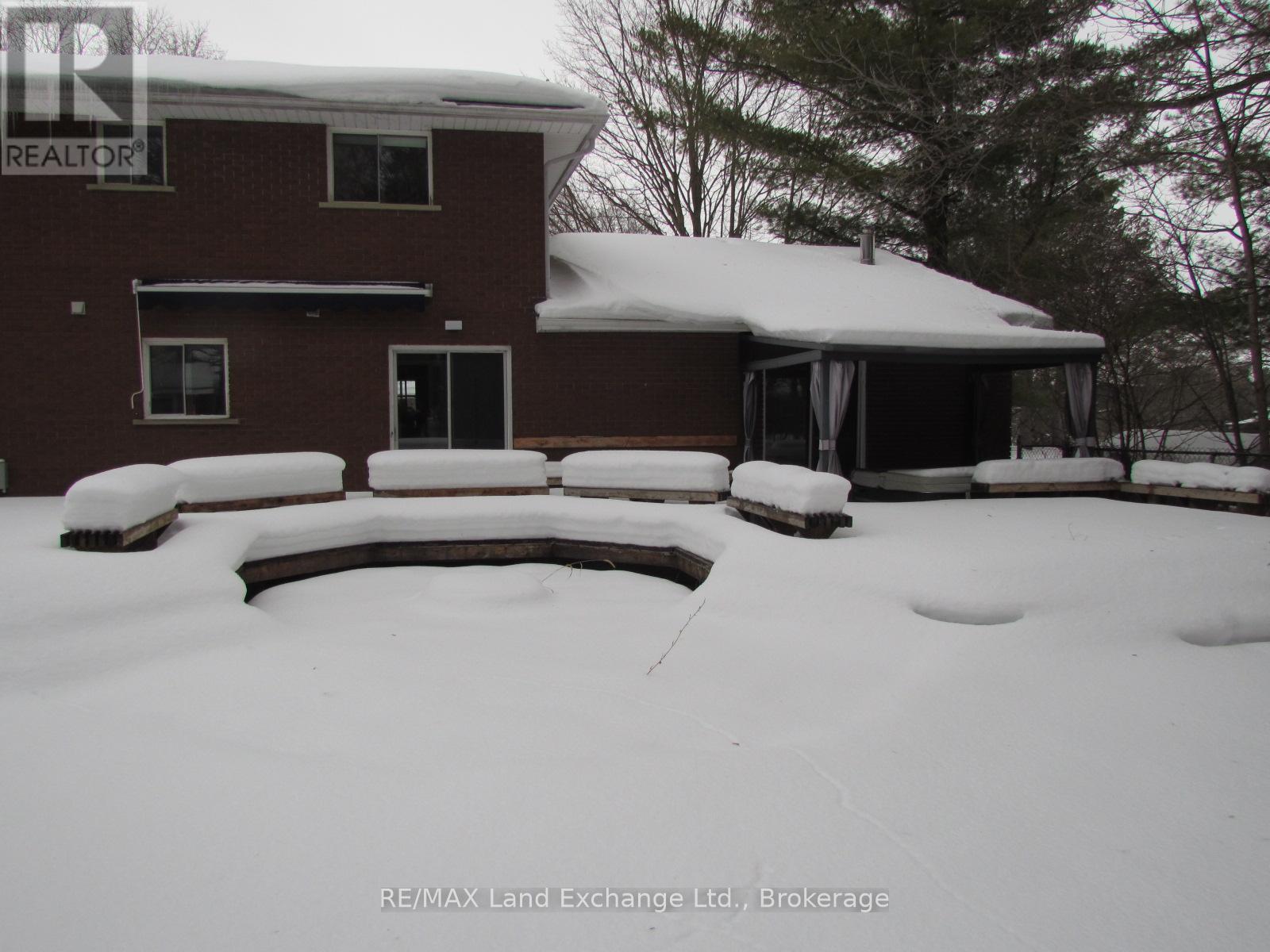 251 4Th Avenue, Hanover, ON - Outdoor