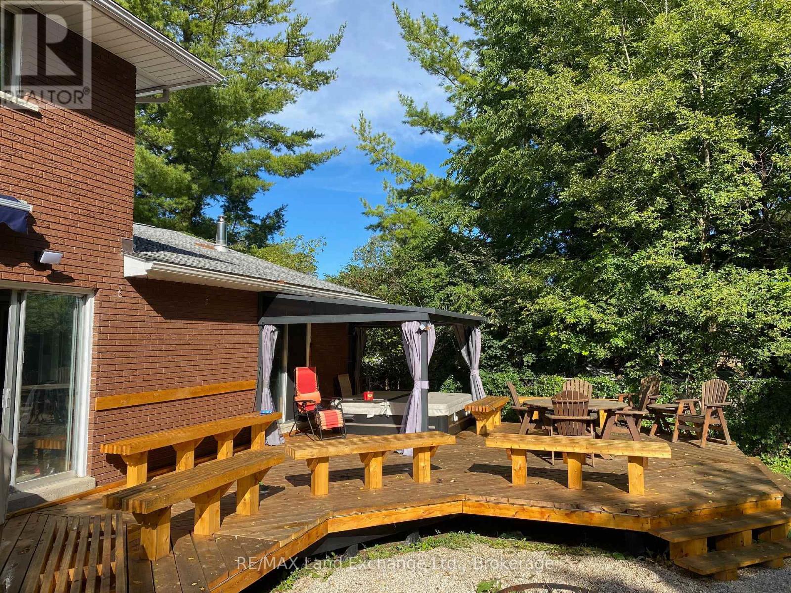 251 4Th Avenue, Hanover, ON - Outdoor With Deck Patio Veranda