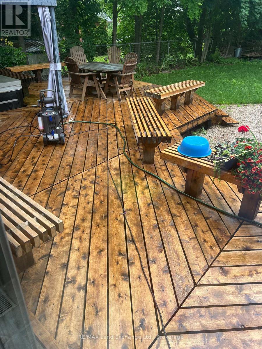 251 4Th Avenue, Hanover, ON - Outdoor With Deck Patio Veranda