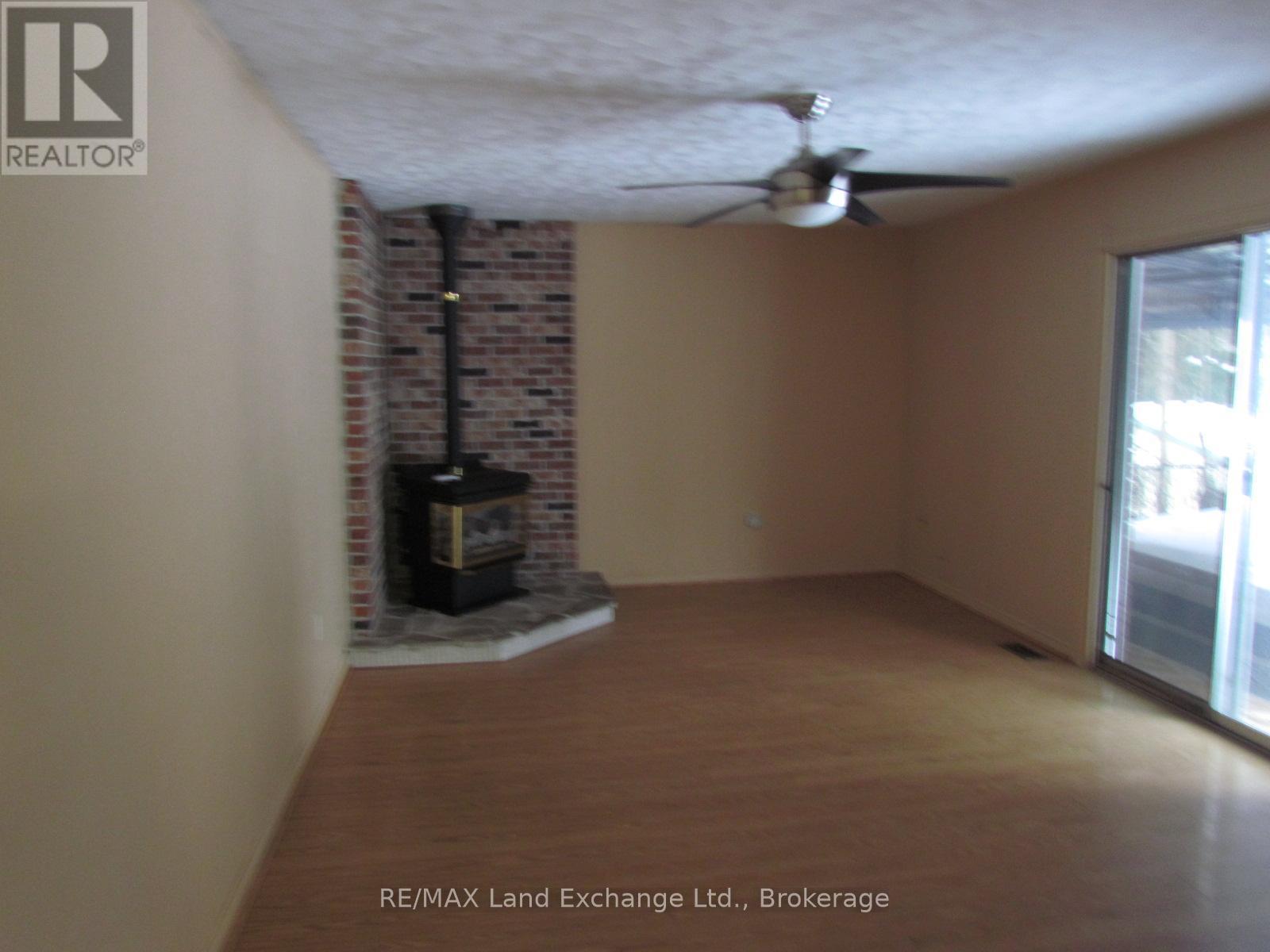 251 4Th Avenue, Hanover, ON - Indoor Photo Showing Other Room With Fireplace