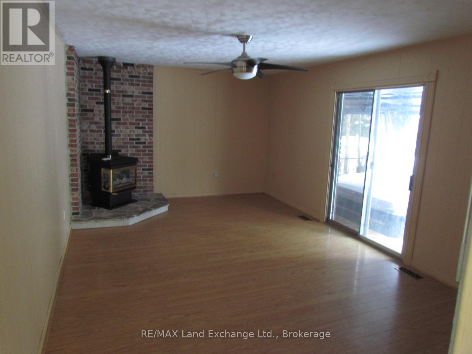 251 4Th Avenue, Hanover, ON - Indoor Photo Showing Other Room With Fireplace