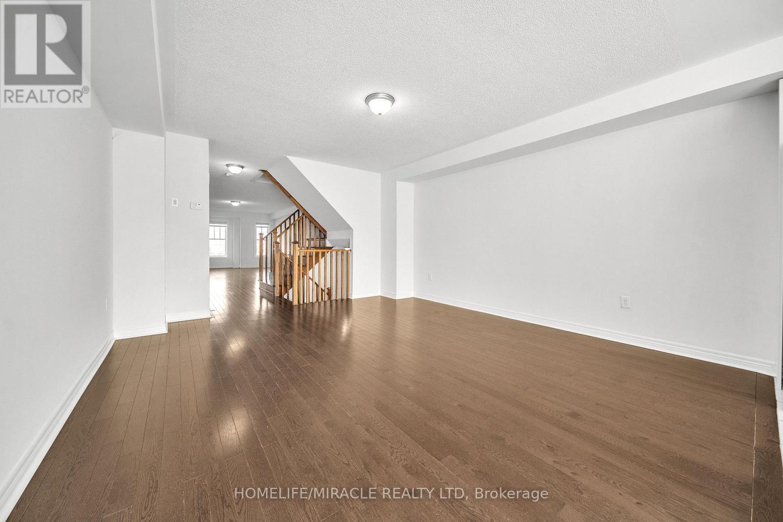 15 Finegan Circle, Brampton, ON - Indoor Photo Showing Other Room
