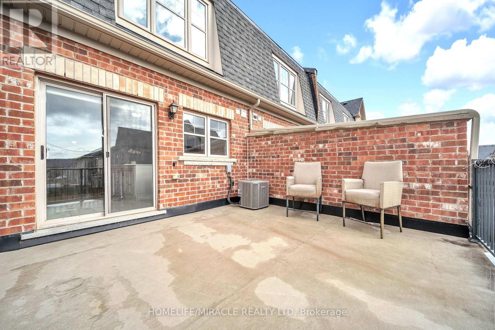 15 Finegan Circle, Brampton, ON - Outdoor With Exterior