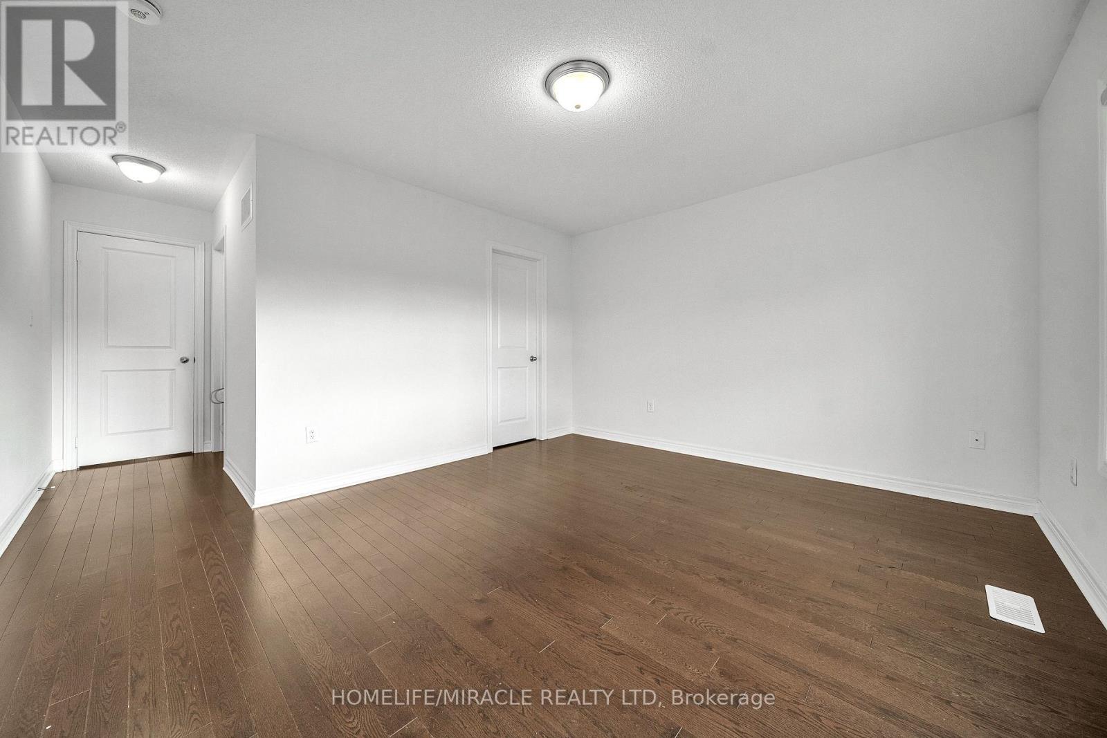 15 Finegan Circle, Brampton, ON - Indoor Photo Showing Other Room