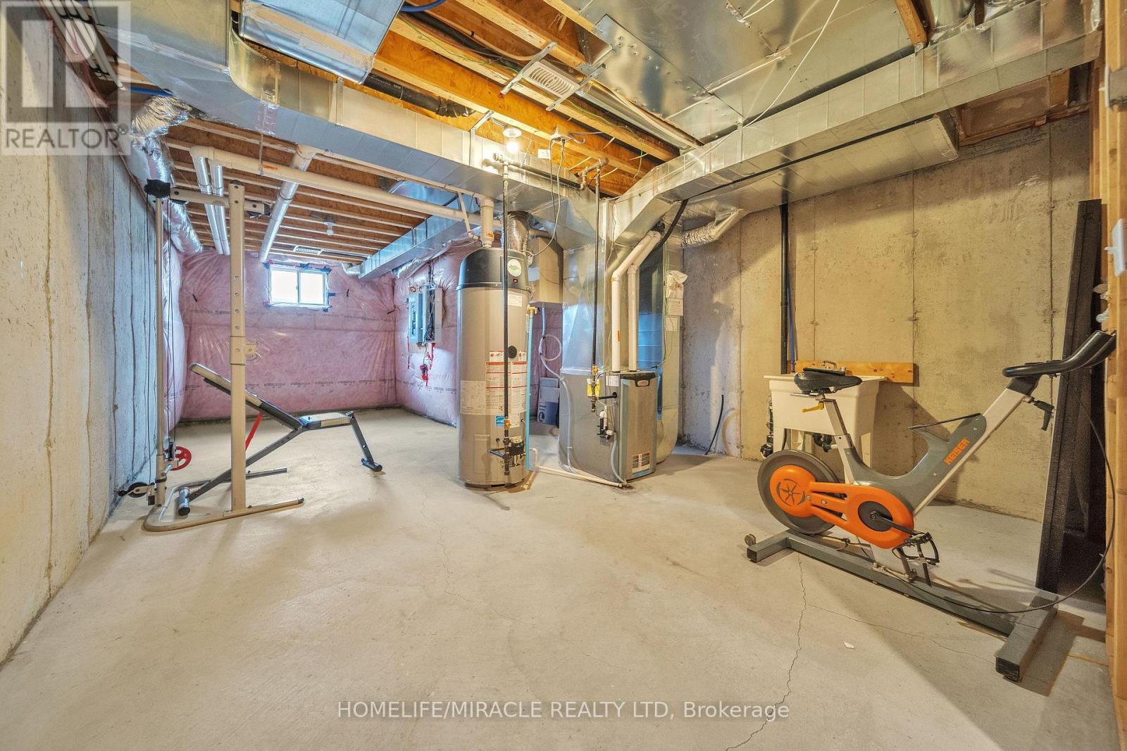 15 Finegan Circle, Brampton, ON - Indoor Photo Showing Basement