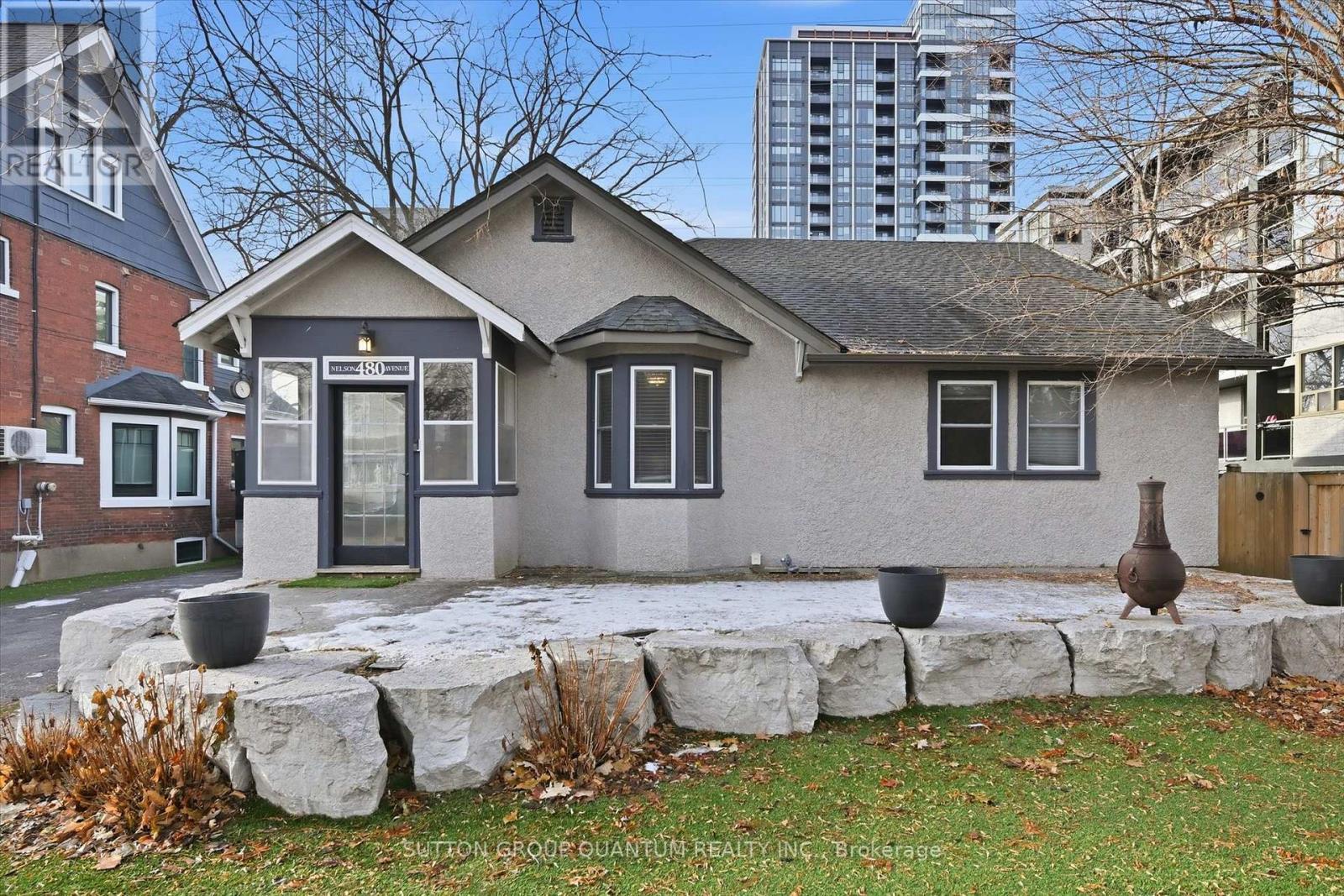 480 Nelson Avenue, Burlington, ON - Outdoor With Facade
