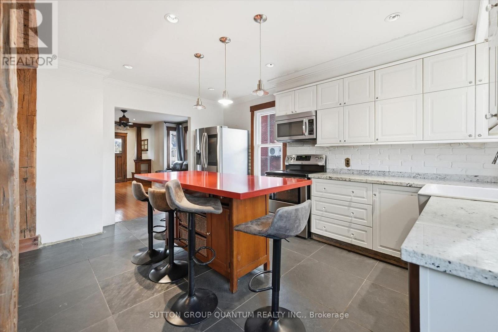 480 Nelson Avenue, Burlington, ON - Indoor Photo Showing Kitchen