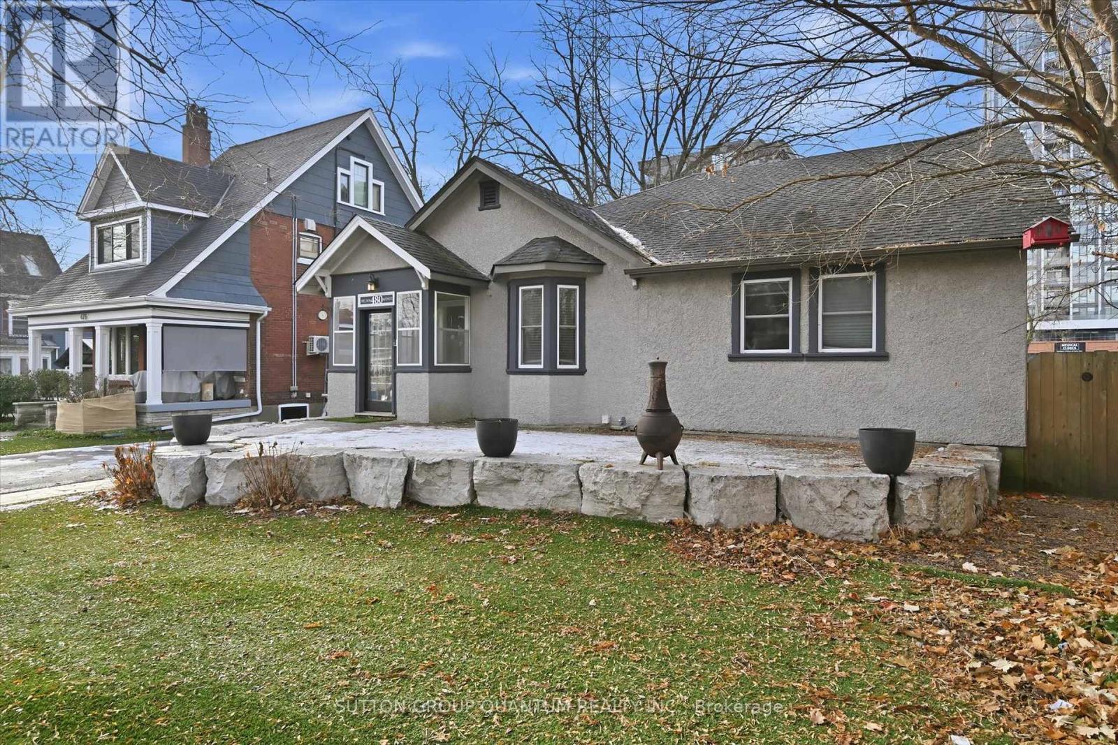 480 Nelson Avenue, Burlington, ON - Outdoor With Facade