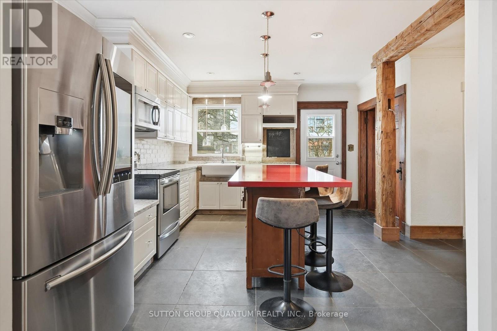 480 Nelson Avenue, Burlington, ON - Indoor Photo Showing Kitchen With Upgraded Kitchen