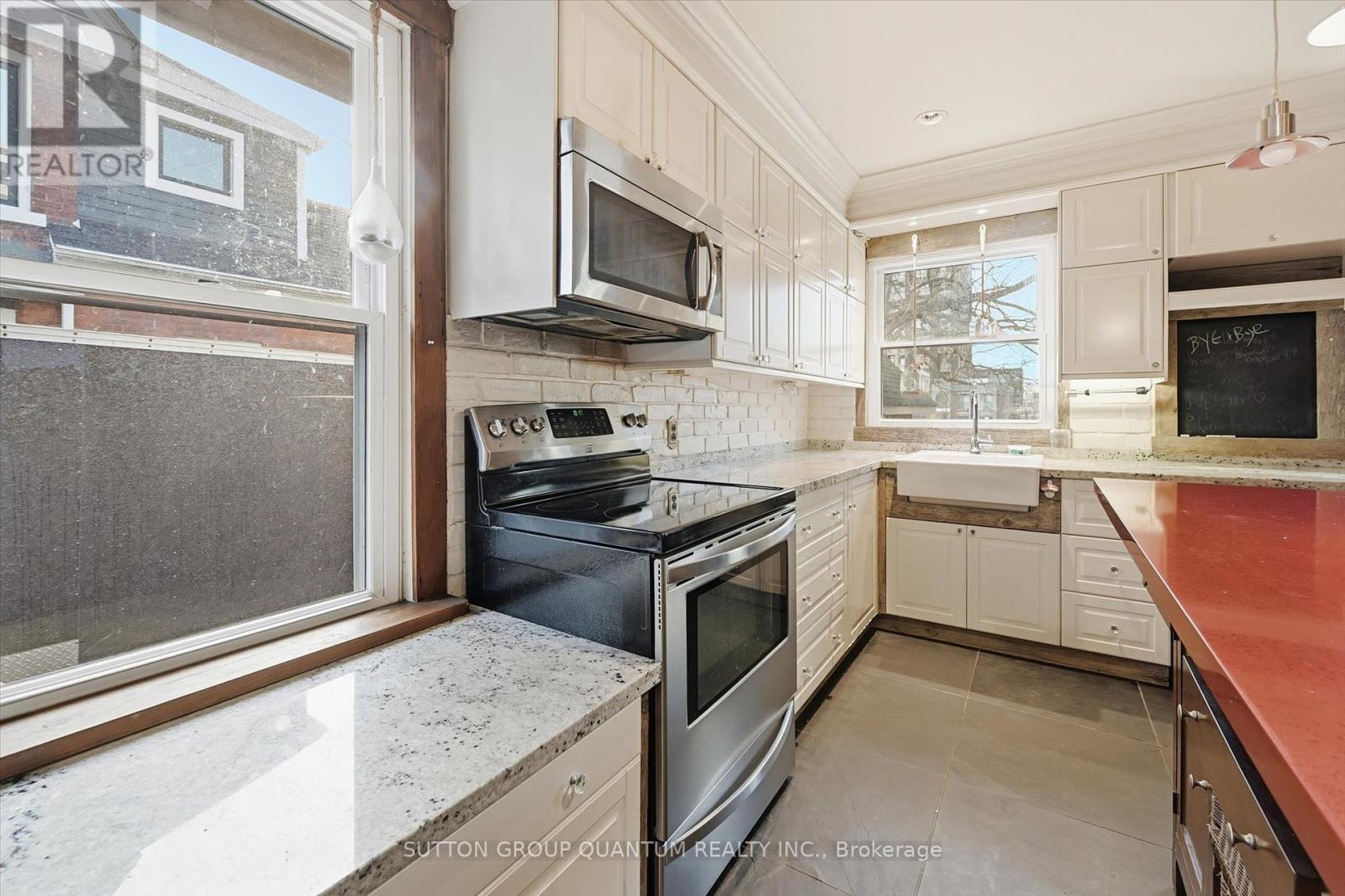 480 Nelson Avenue, Burlington, ON - Indoor Photo Showing Kitchen