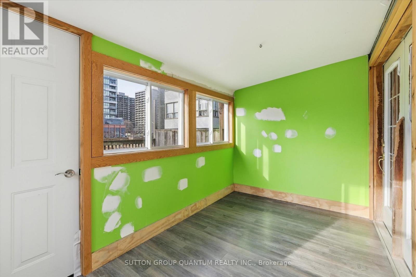 480 Nelson Avenue, Burlington, ON - Indoor Photo Showing Other Room